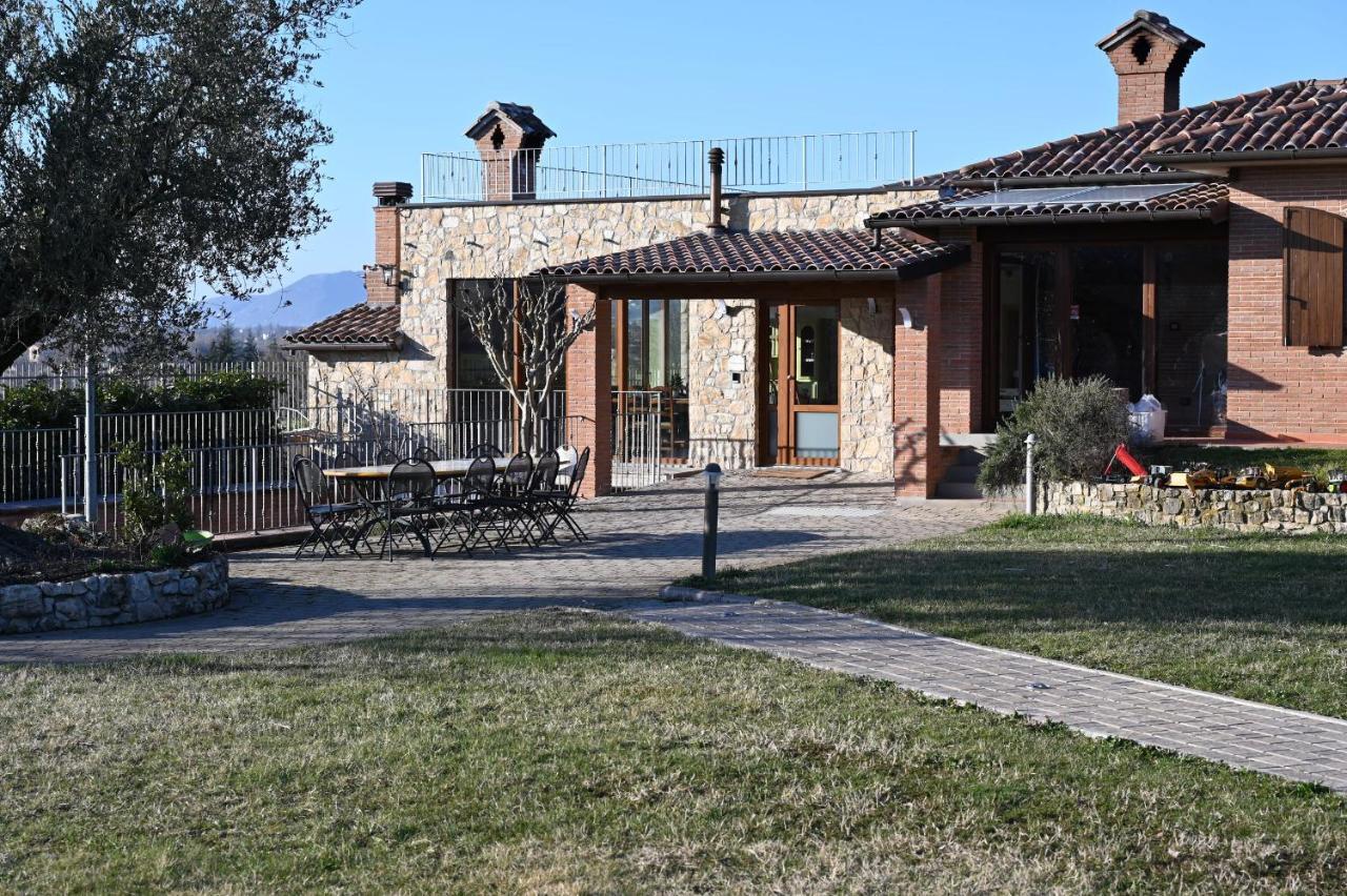 Agriturismo A Casa Mia Губбіо Екстер'єр фото