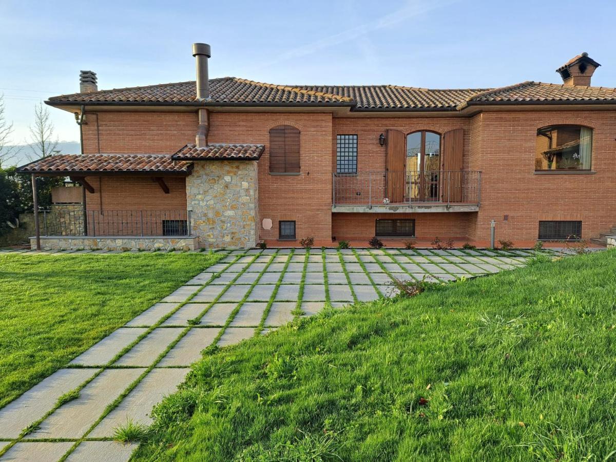 Agriturismo A Casa Mia Губбіо Екстер'єр фото
